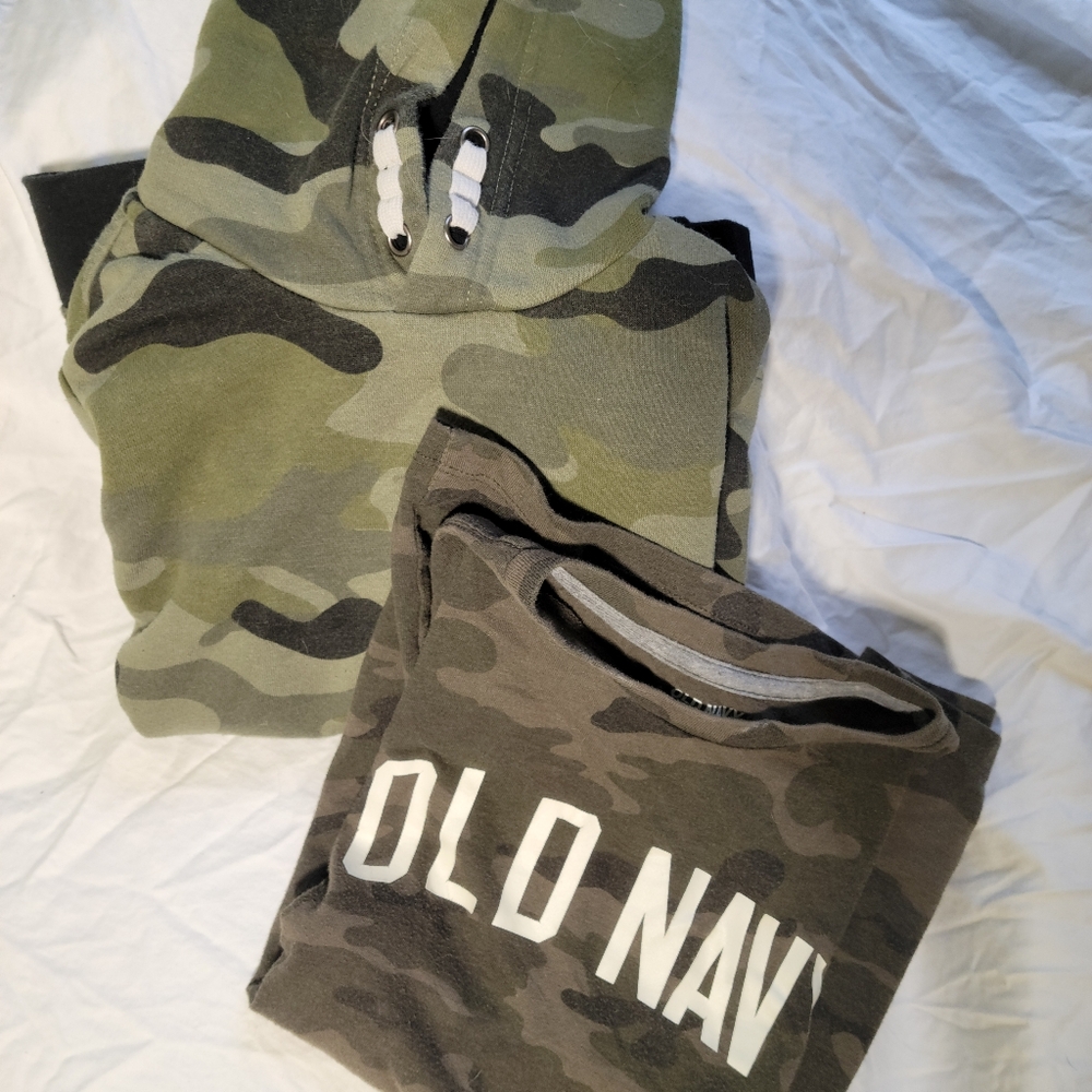 Camo Bundle for boys;Highland Outfitters Hoodie and Old Navy Tshirt -  Size 8